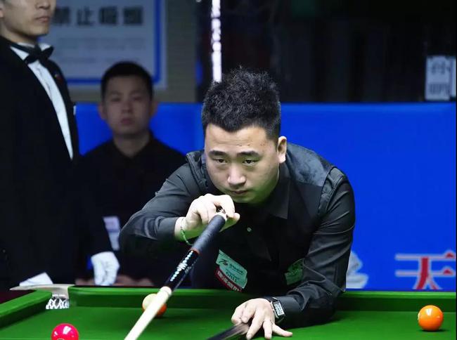 相比之下 相比之下